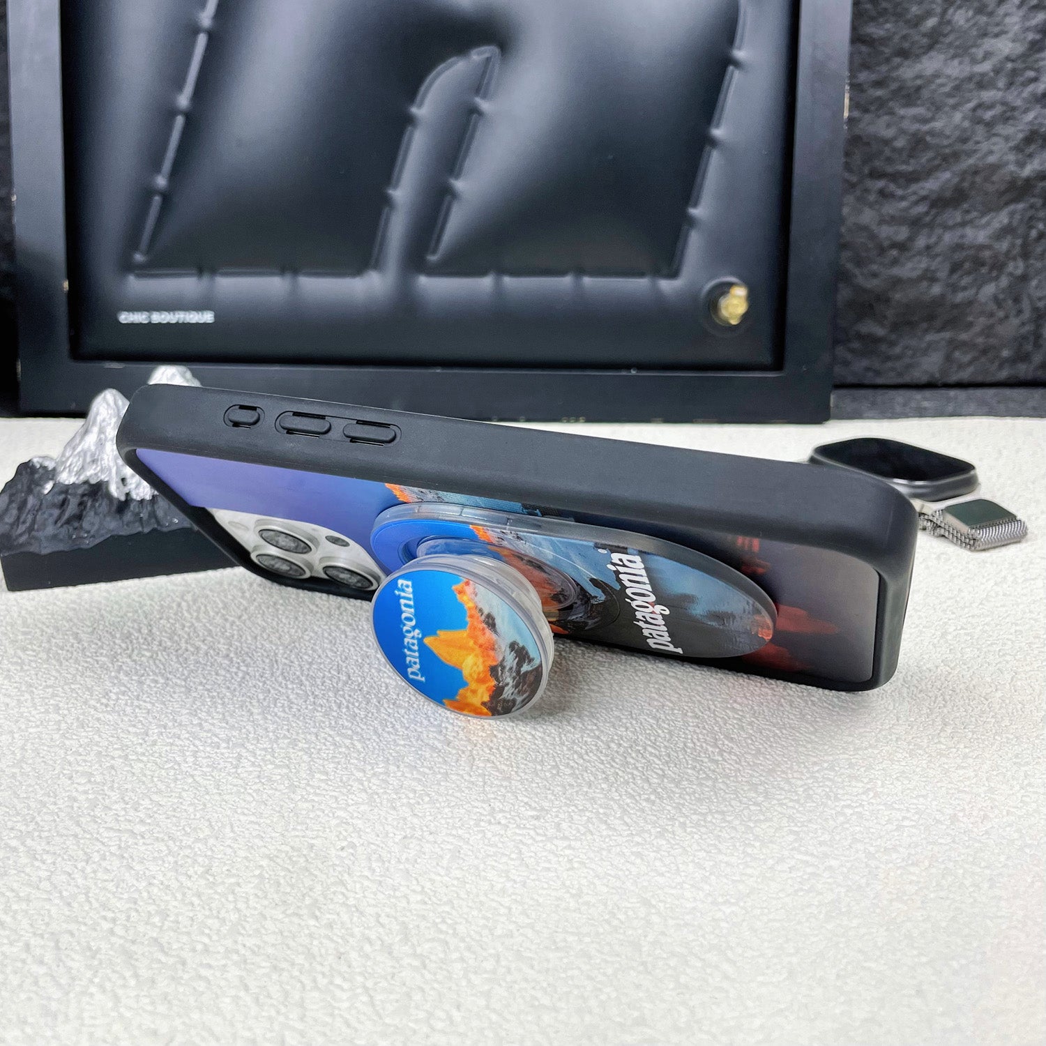 Magnetic Phone Grip Stand – Adjustable Holder for iPhone & Cases