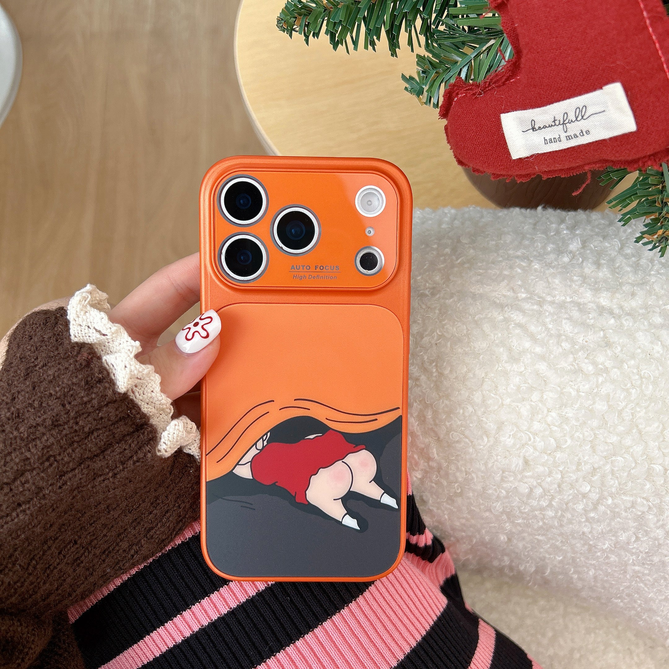 Stylish magnetic phone case